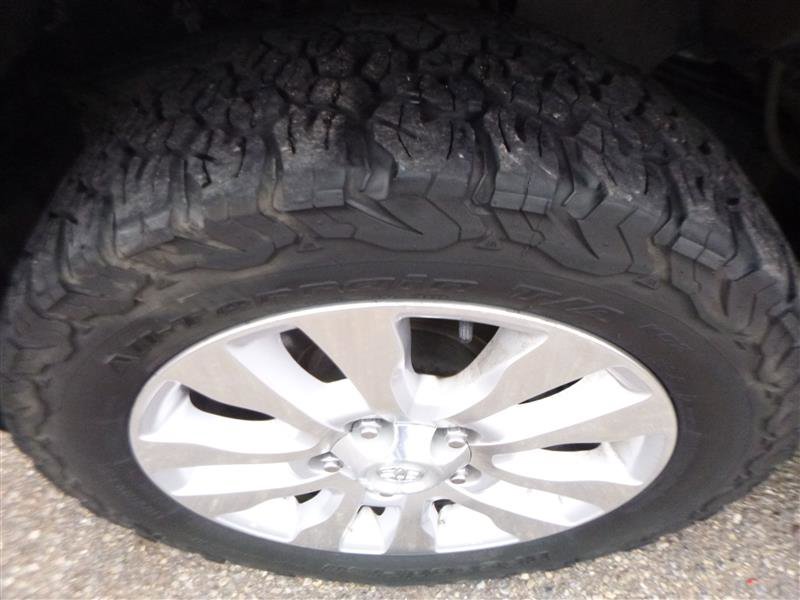 Used 2014 Toyota Sequoia Platinum AWD/4WD image 28