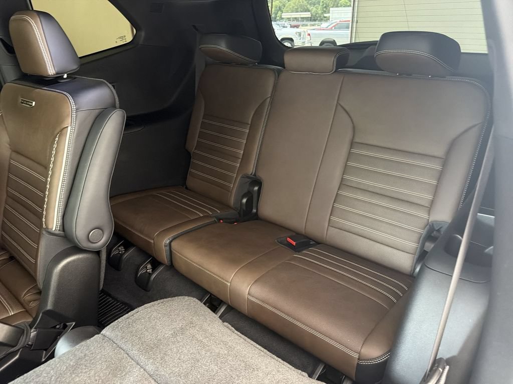 Used 2026 GMC Acadia Denali Ultimate w/ LPO, Floor Liner Package FWD image 36