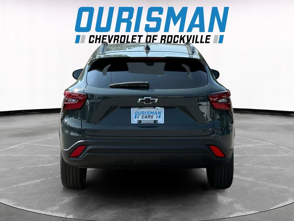 New 2026 Chevrolet Trax LT w/ Driver Confidence Package FWD image 5