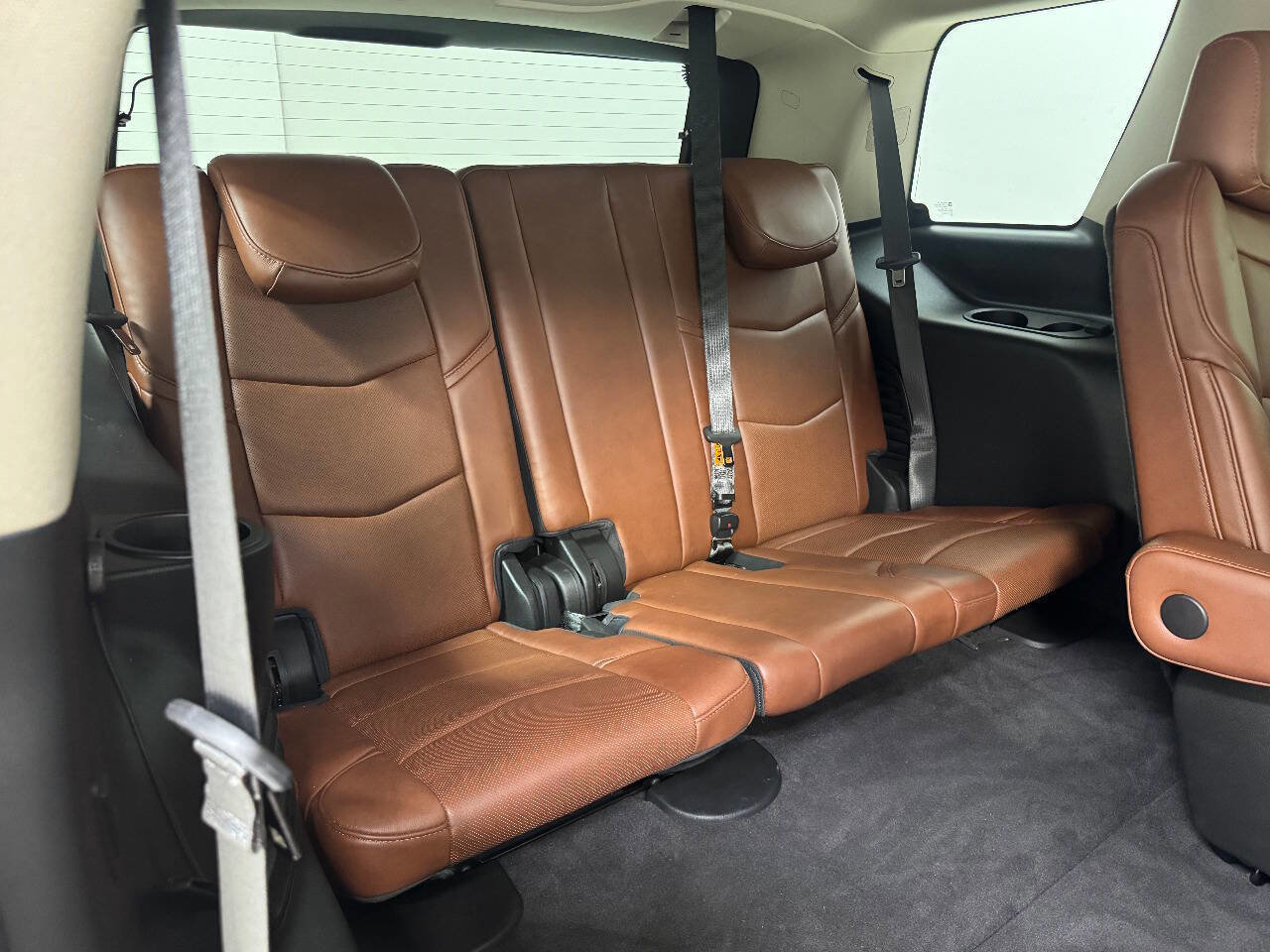 Used 2020 Cadillac Escalade Premium Luxury AWD/4WD image 26