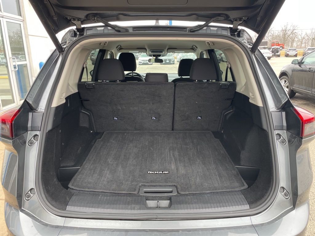 Used 2025 Nissan Rogue SV AWD/4WD image 13