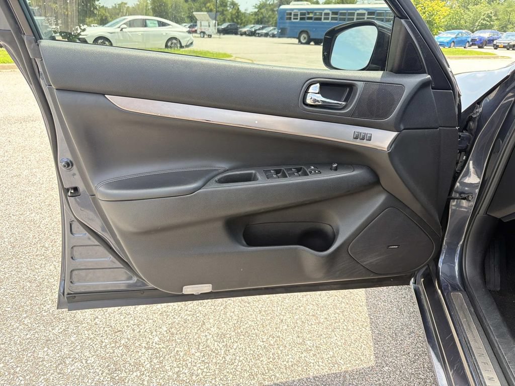 Used 2013 INFINITI G37 x Sedan w/ Premium Pkg AWD/4WD image 14
