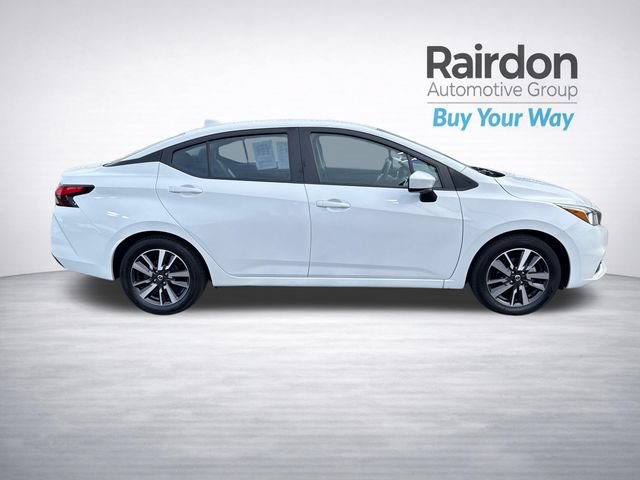 Used 2022 Nissan Versa SV FWD image 8
