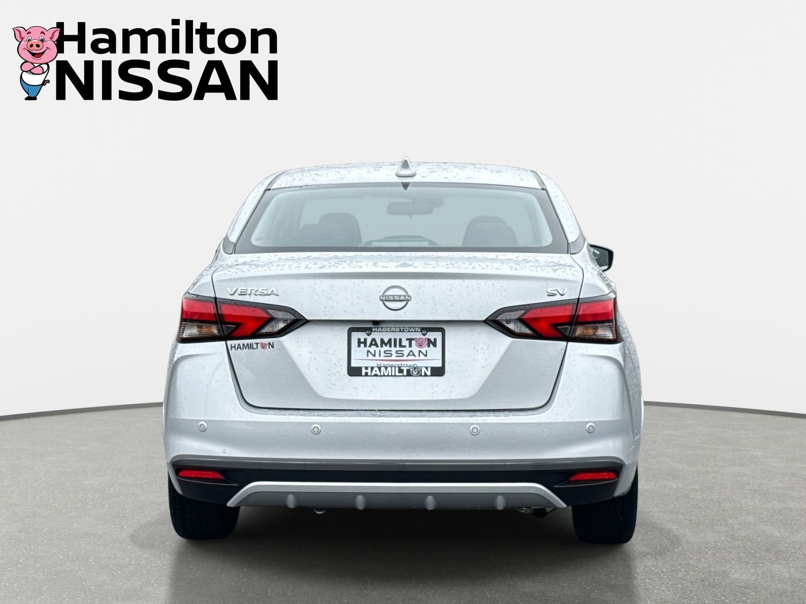 Used 2023 Nissan Versa SV image 3