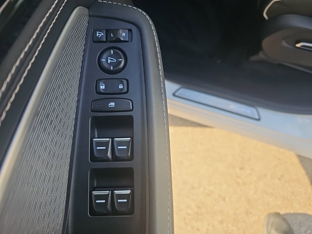 Used 2022 Acura MDX w/ Advance Package AWD/4WD image 12