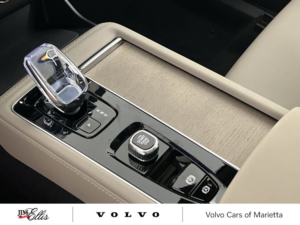 New 2026 Volvo XC90 B6 Plus w/ Protection Package Premier image 21