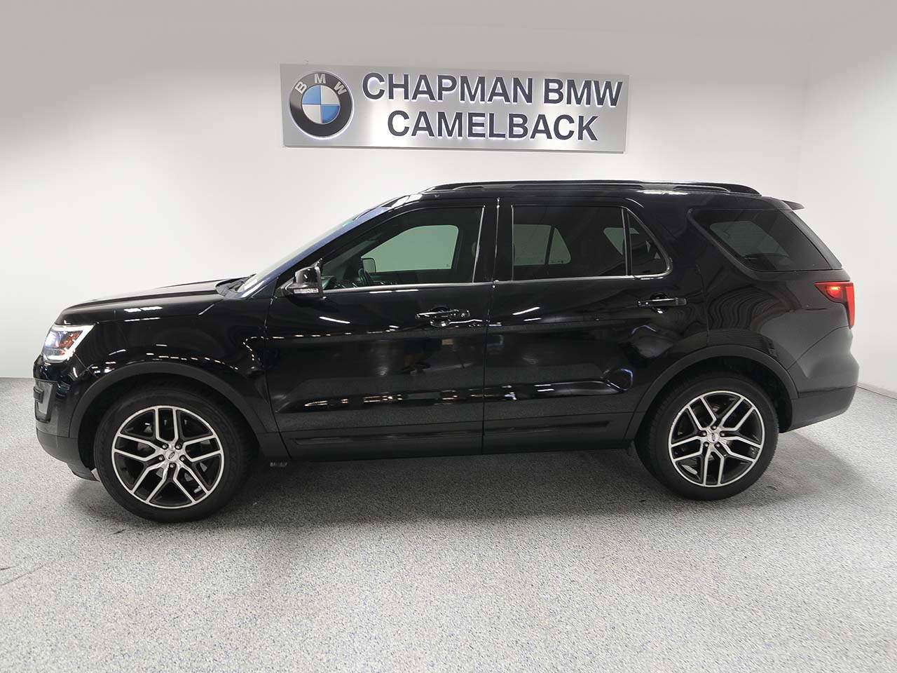 Used 2016 Ford Explorer Sport w/ Equipment Group 401A image 4