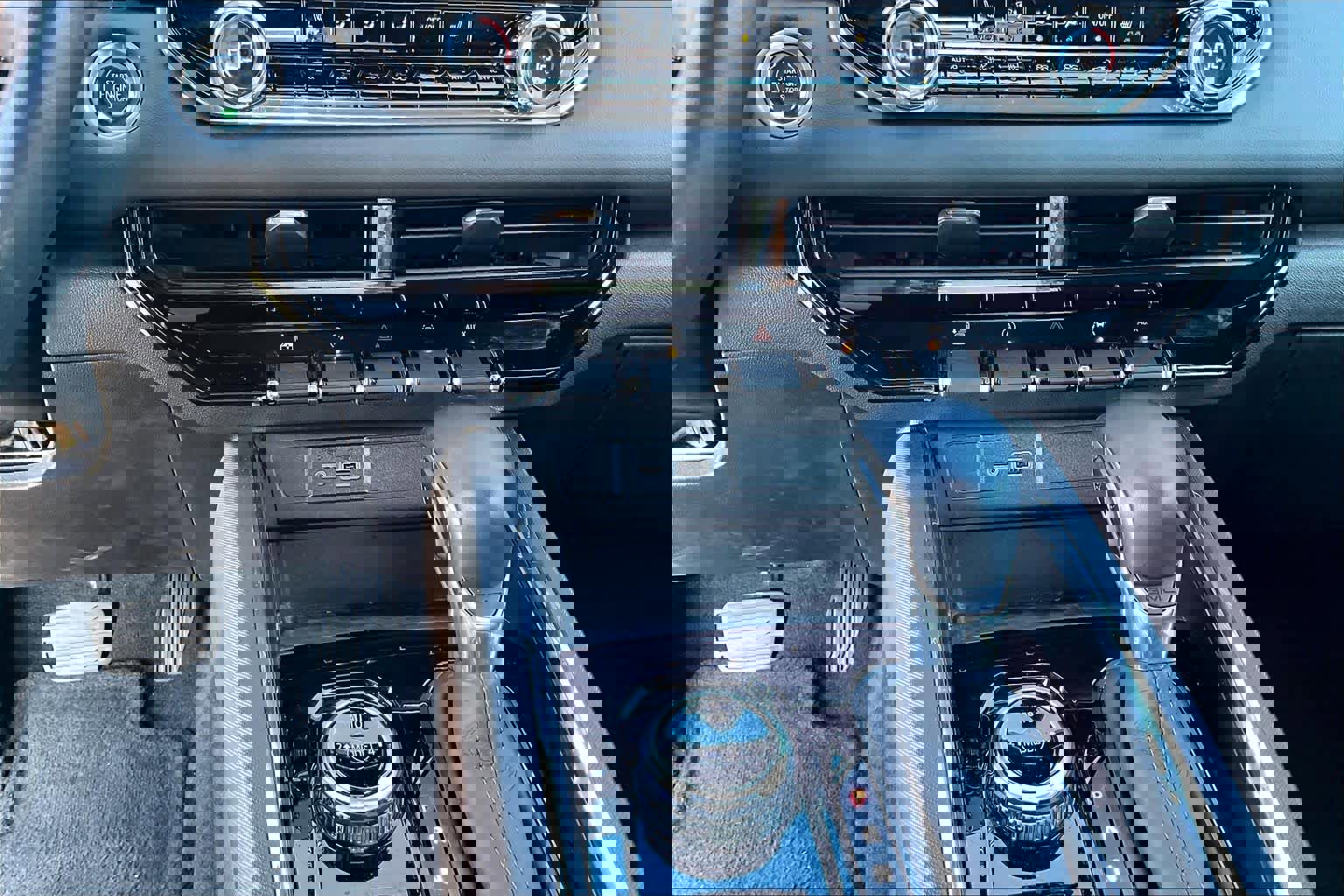 Used 2023 GMC Canyon Elevation w/ Elevation Premium Package image 31