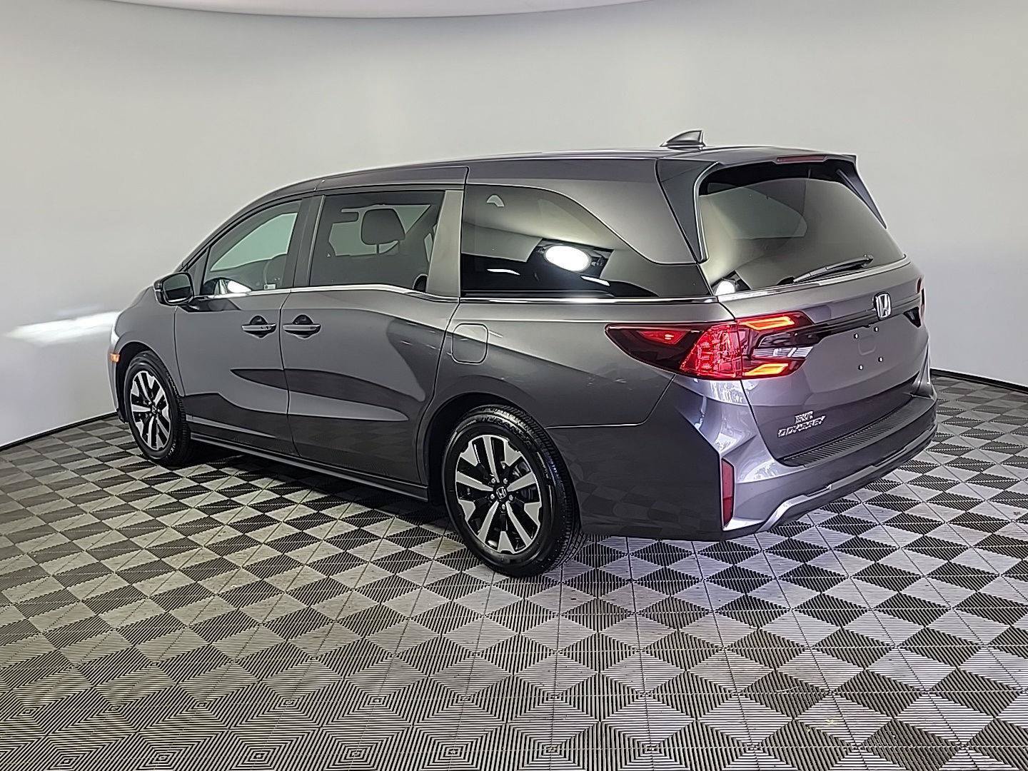 Certified 2025 Honda Odyssey EX-L image 10