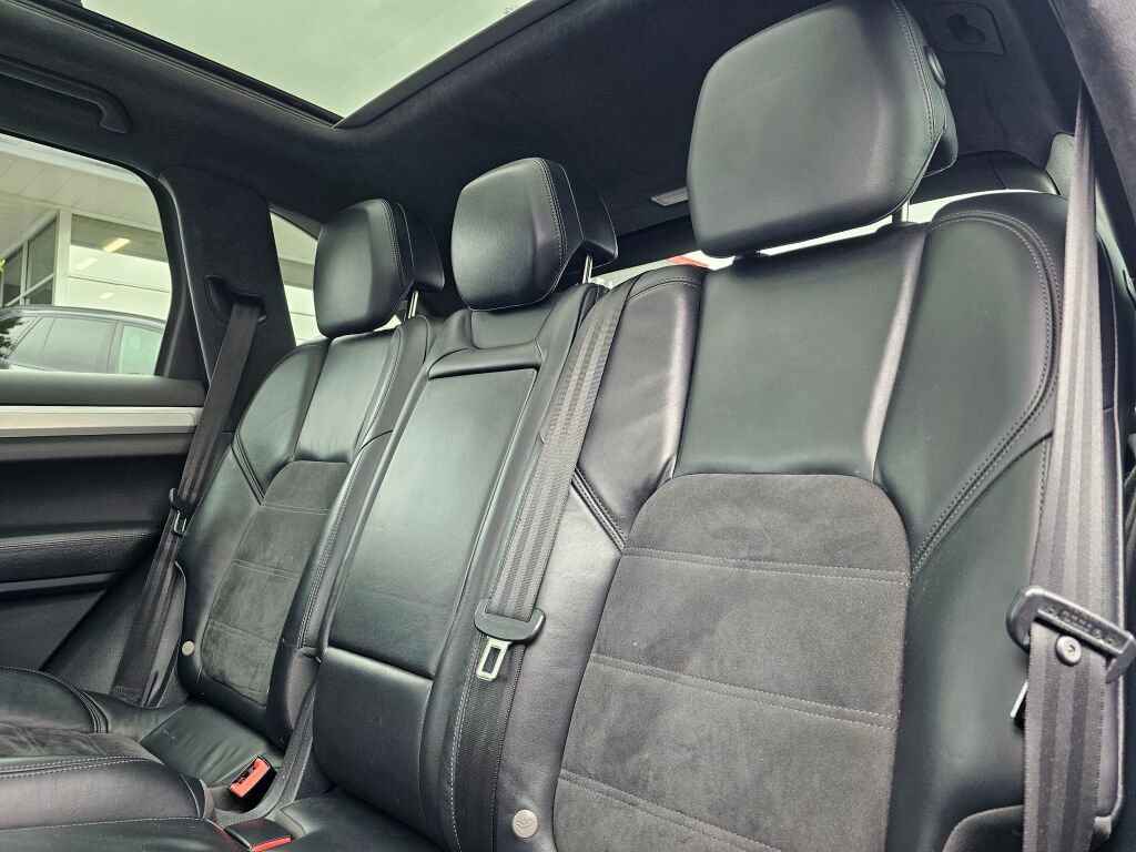 Used 2013 Porsche Cayenne GTS AWD/4WD image 18
