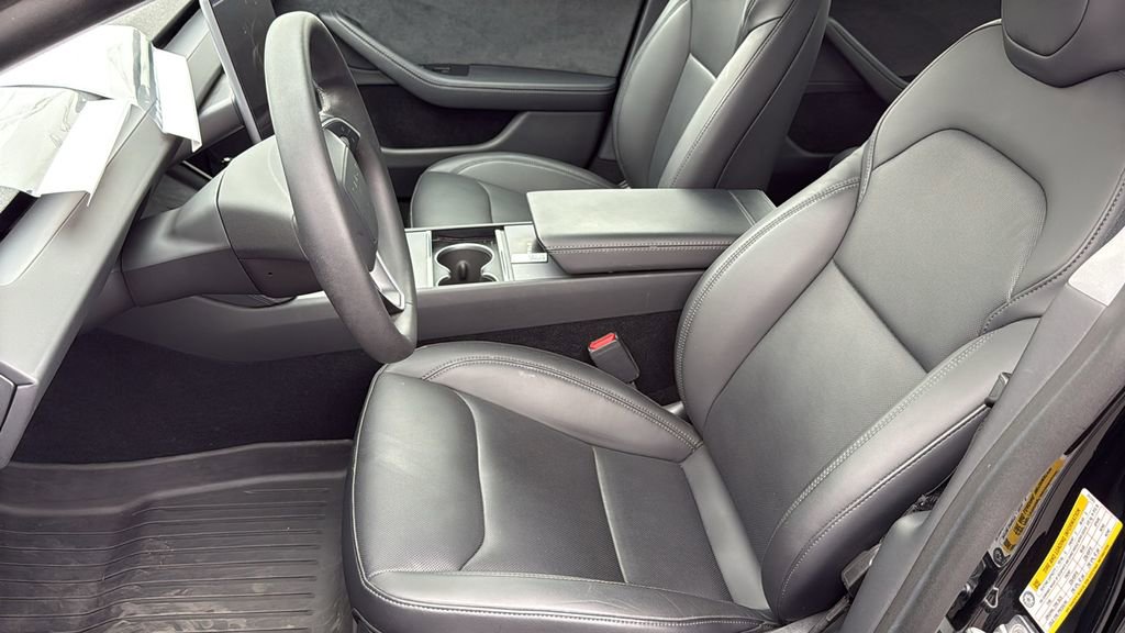 Used 2025 Tesla Model 3 Long Range image 9
