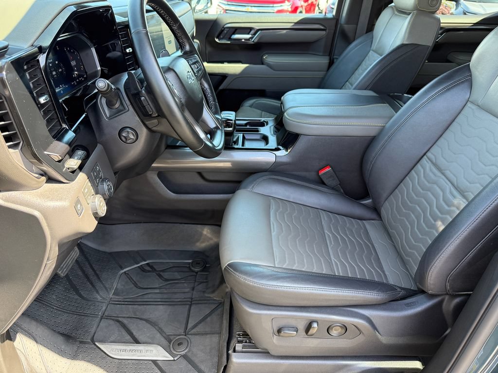 Used 2026 Chevrolet Silverado 1500 ZR2 AWD/4WD image 24
