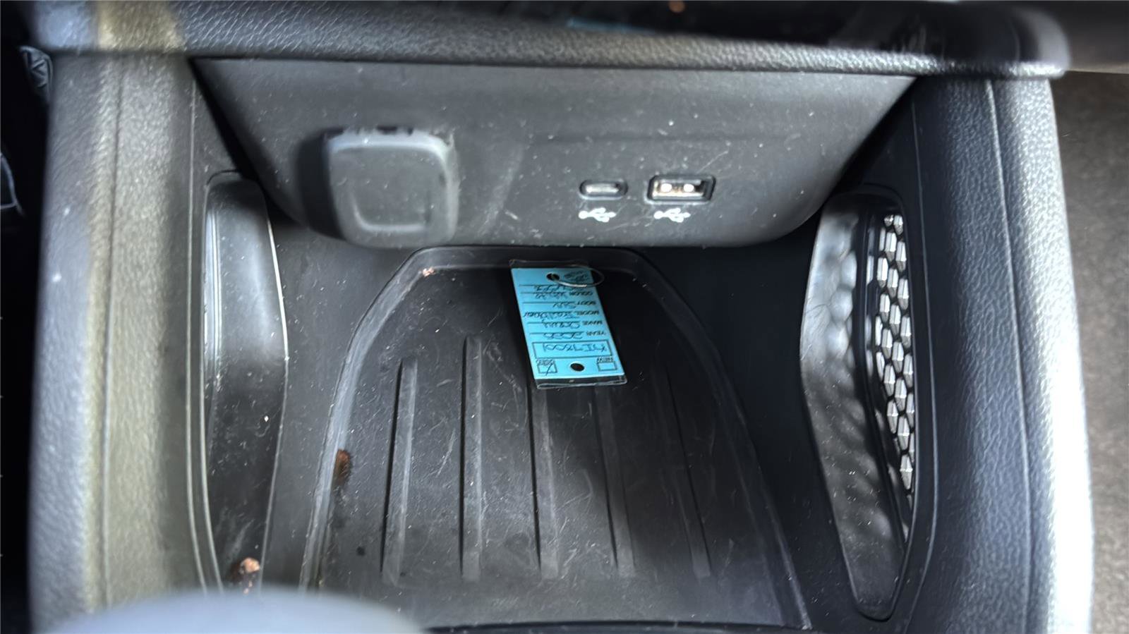 Used 2025 Chevrolet TrailBlazer LT AWD/4WD image 19