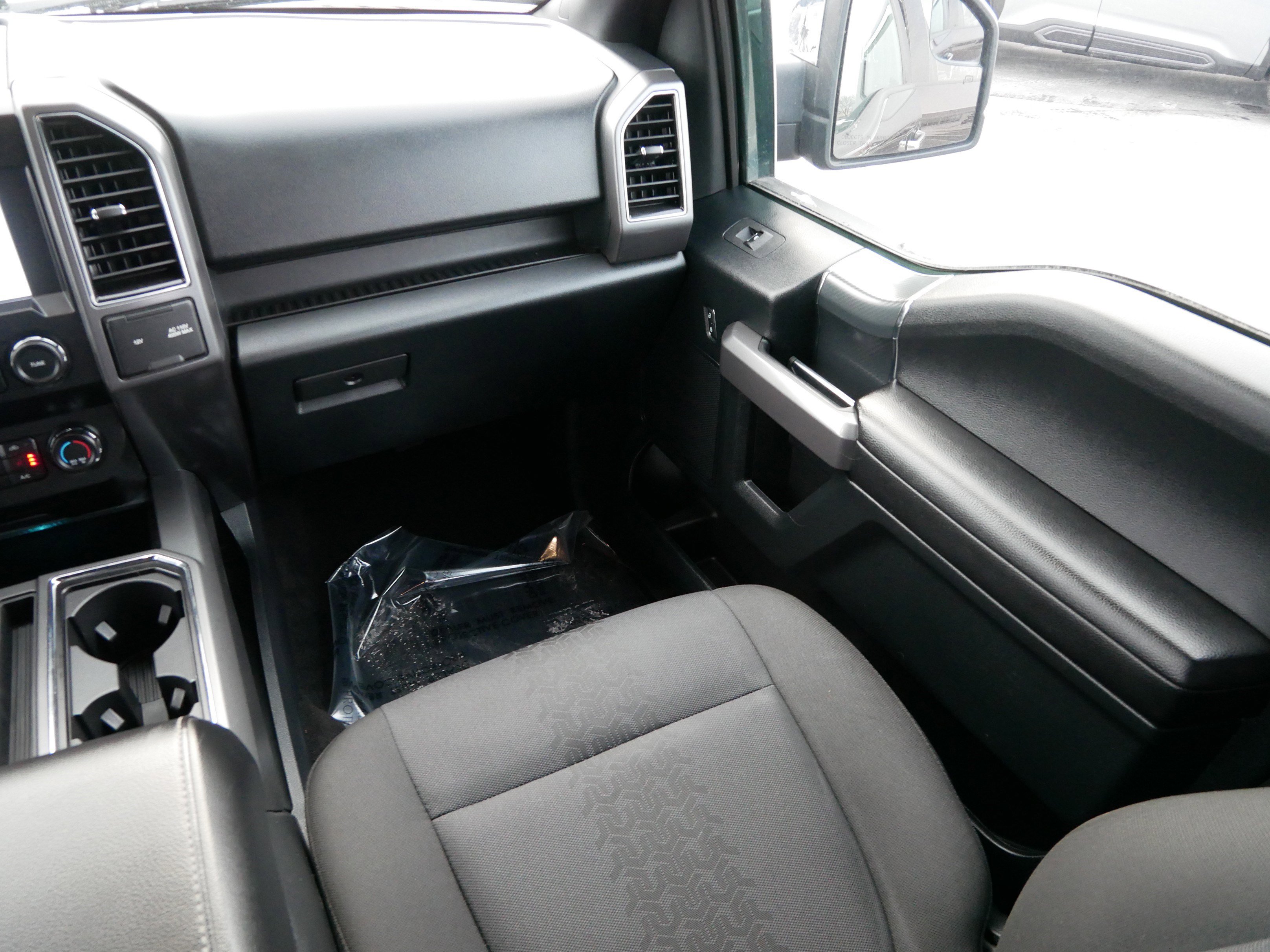 Used 2019 Ford F150 XLT w/ Equipment Group 302A Luxury image 11