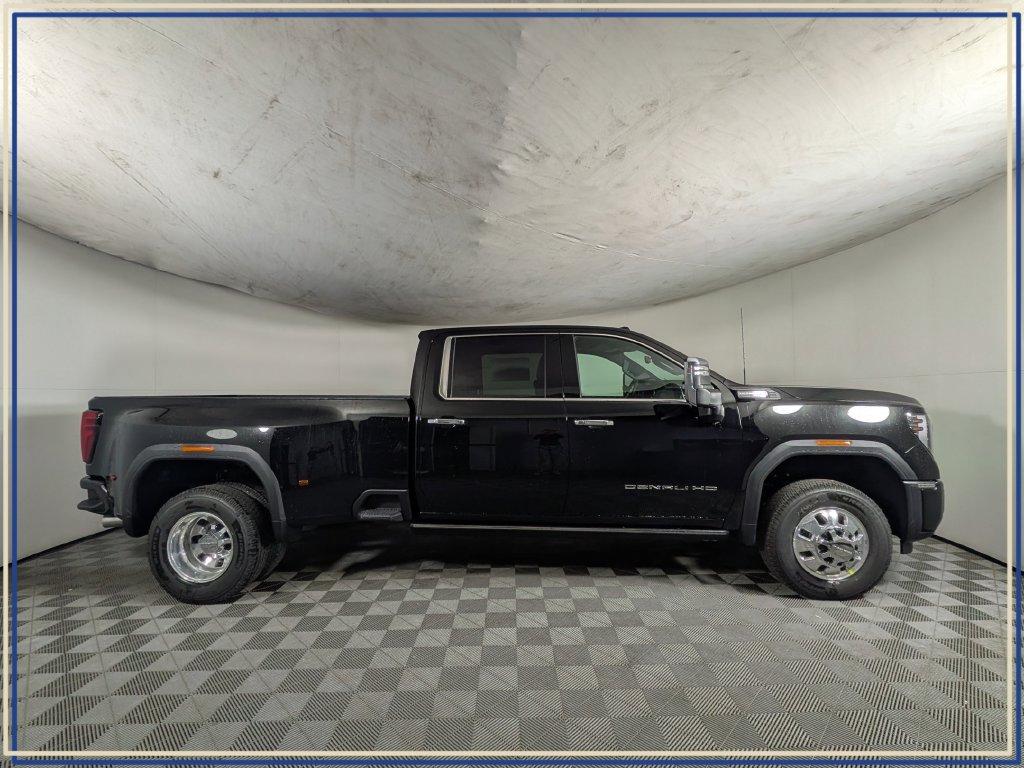 New 2026 GMC Sierra 3500 Denali Ultimate AWD/4WD image 6