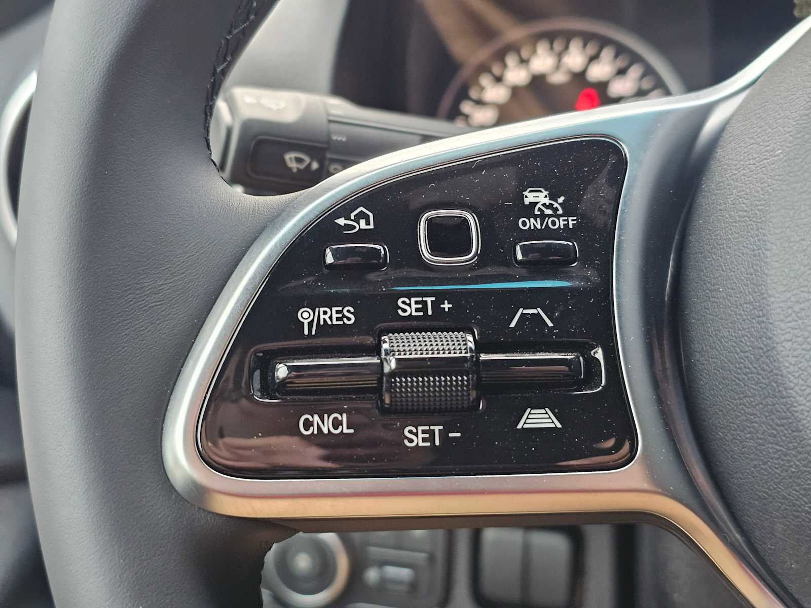 Used 2024 Mercedes-Benz Sprinter 3500 image 28