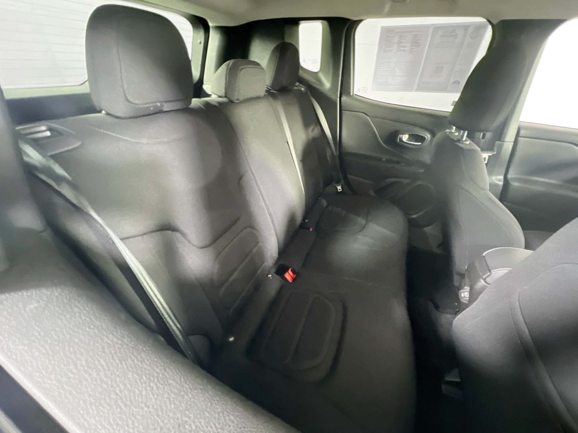 Used 2022 Jeep Renegade Latitude AWD/4WD image 25