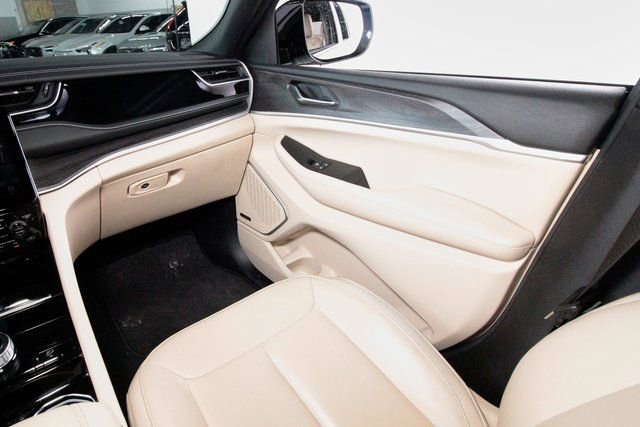 Used 2022 Jeep Grand Cherokee Limited 4xe image 7