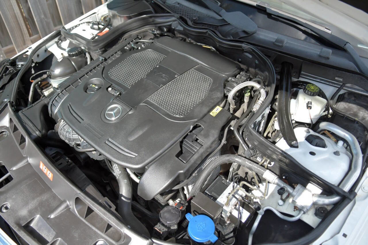 Used 2013 Mercedes-Benz C 300 4MATIC Sedan w/ Multimedia Pkg image 23