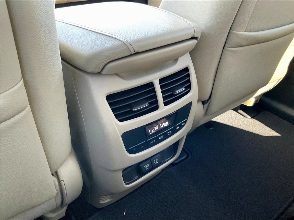Used 2019 Acura MDX w/ Technology Package AWD/4WD image 12