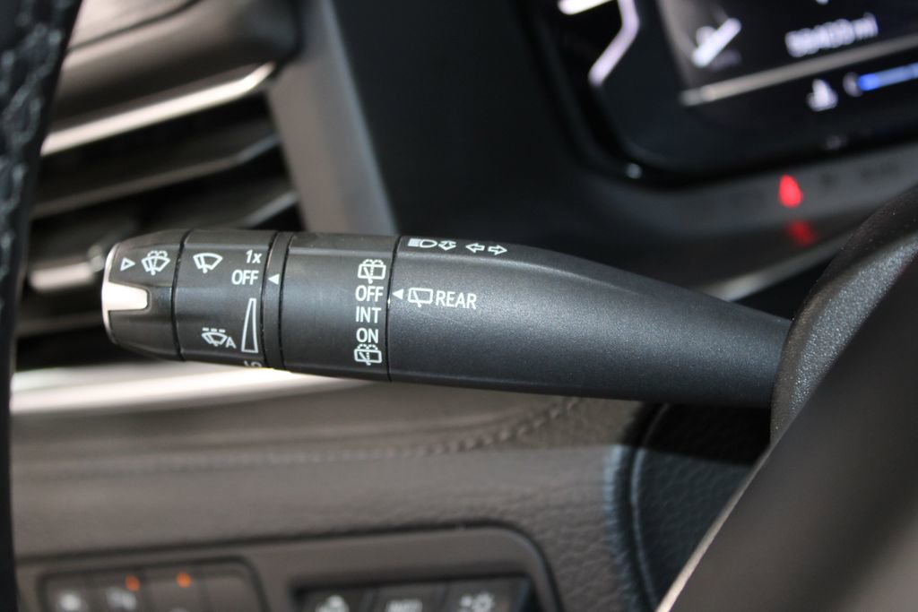 Used 2024 GMC Yukon XL Denali image 43