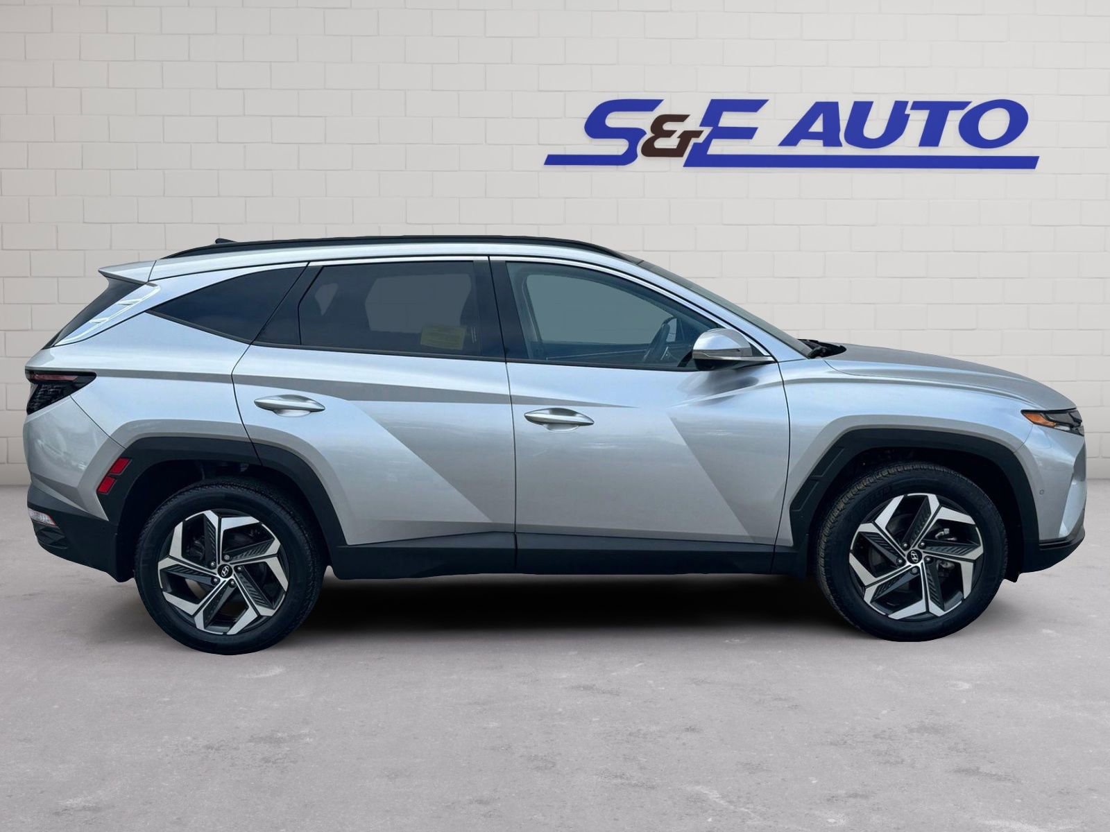 Used 2023 Hyundai Tucson Limited AWD/4WD image 5
