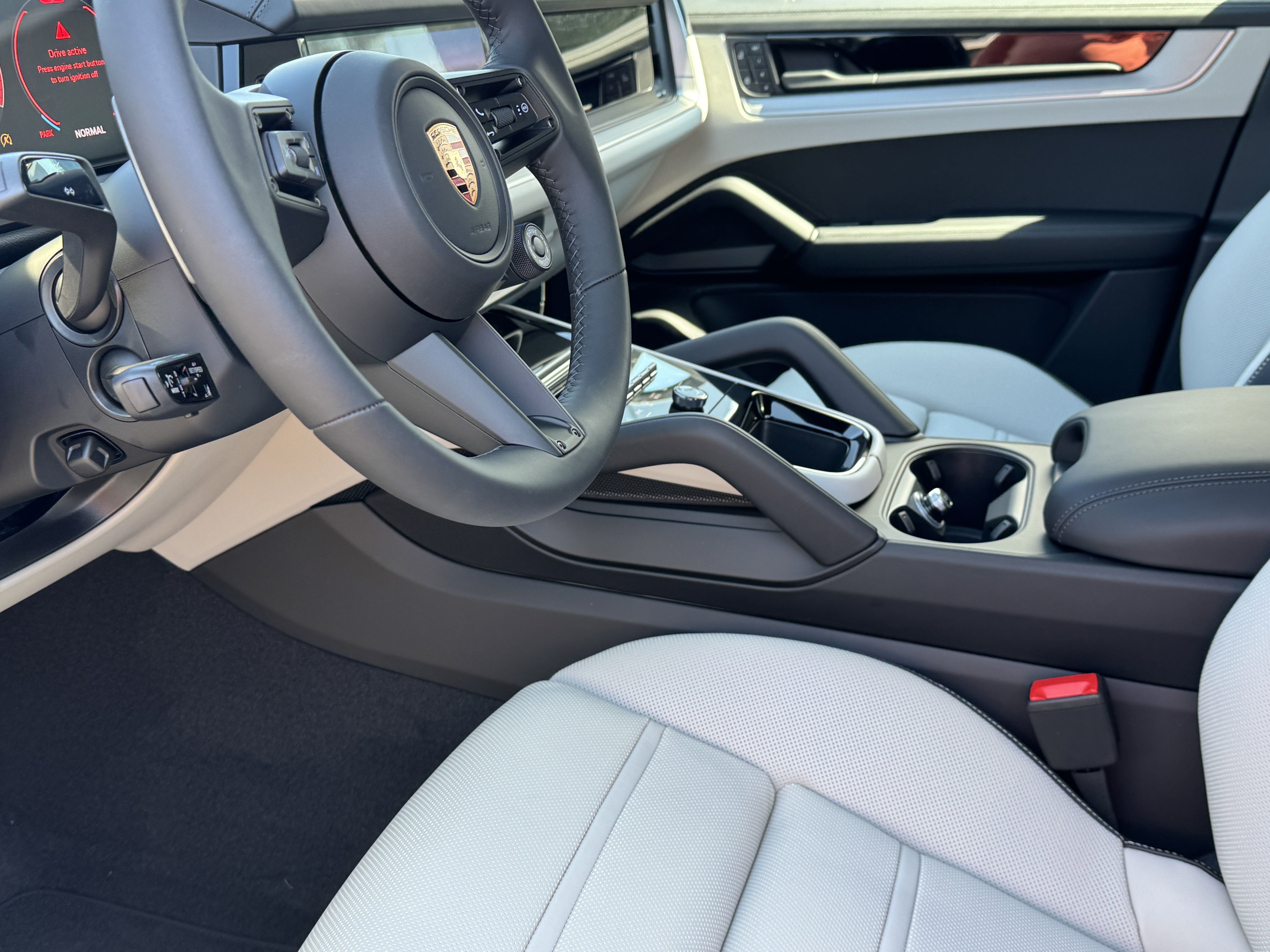 New 2026 Porsche Cayenne Coupe image 4