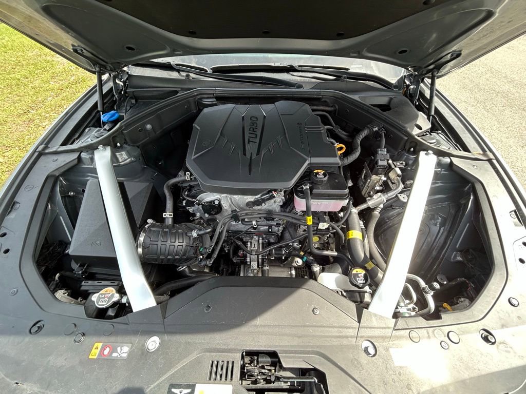 Used 2024 Genesis G70 2.5T image 11