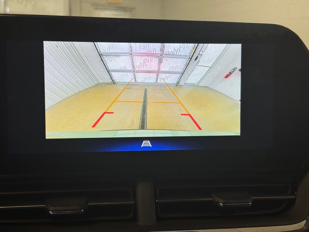 Used 2025 Chevrolet Trax ACTIV w/ Sunroof Package image 39