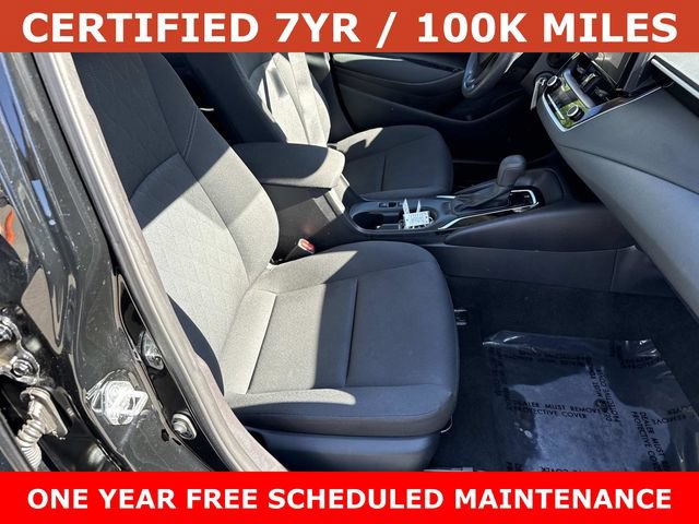 Used 2025 Toyota Corolla LE FWD image 9
