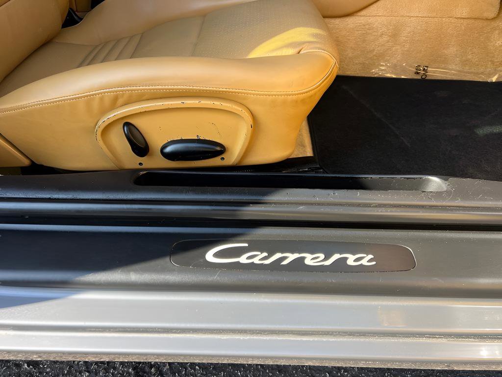 Used 2004 Porsche 911 Carrera RWD image 23