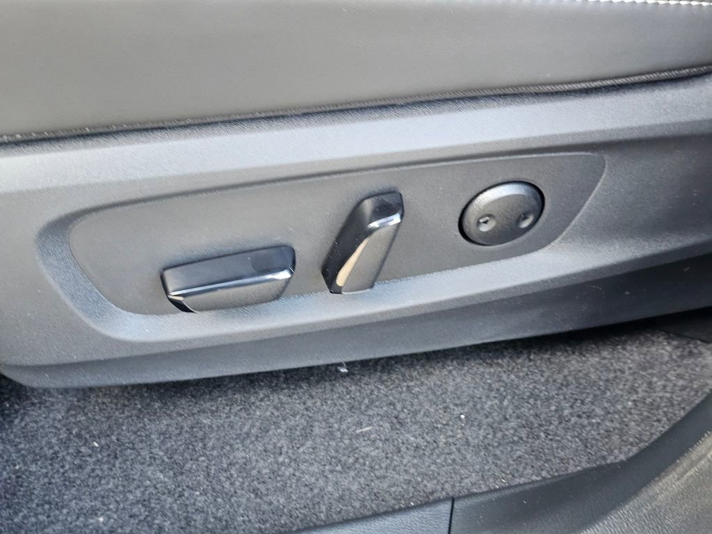 New 2026 Nissan Pathfinder SL w/ SL Premium Package (P04) image 34