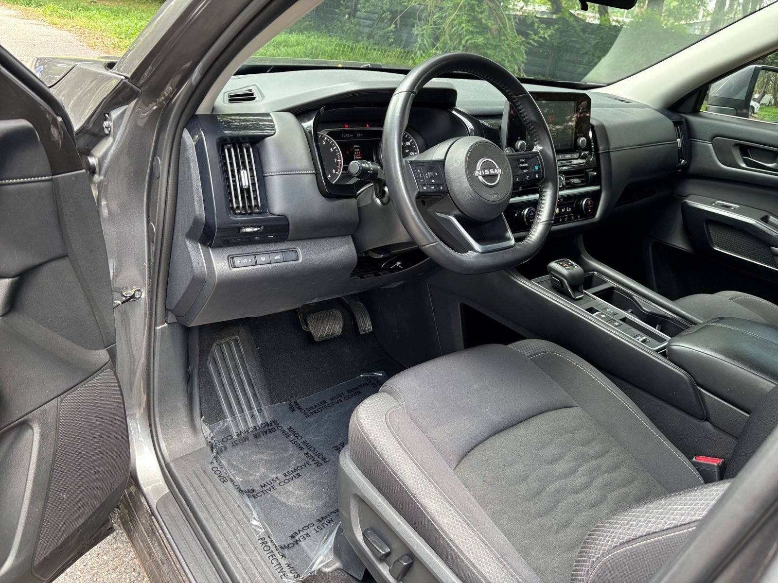 Used 2025 Nissan Pathfinder SV FWD image 36