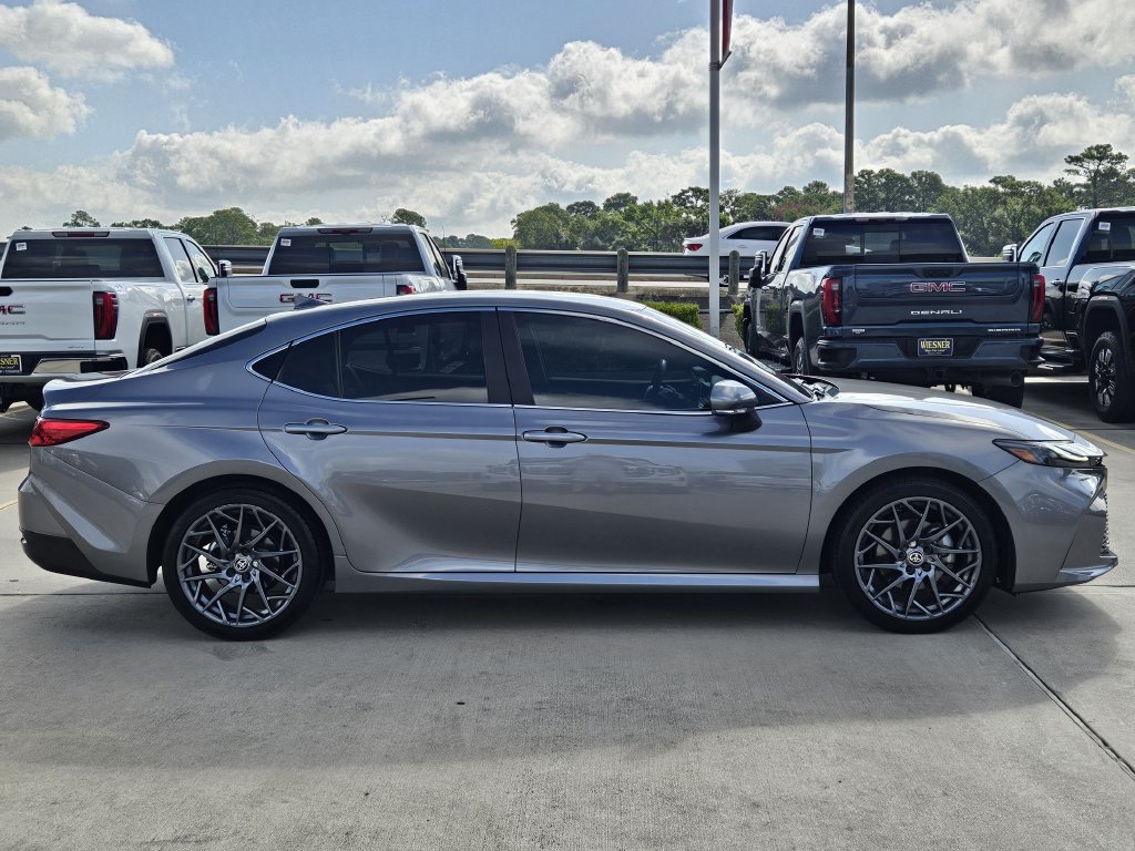 Used 2026 Toyota Camry XLE FWD image 4