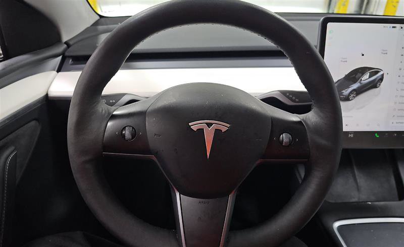 Used 2023 Tesla Model Y AWD image 5