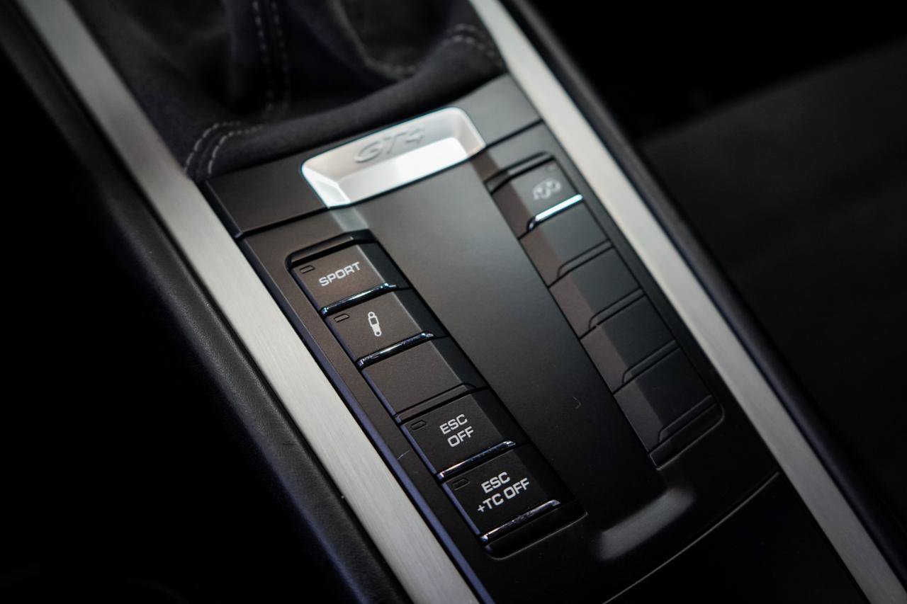 Used 2016 Porsche Cayman GT4 RWD image 23