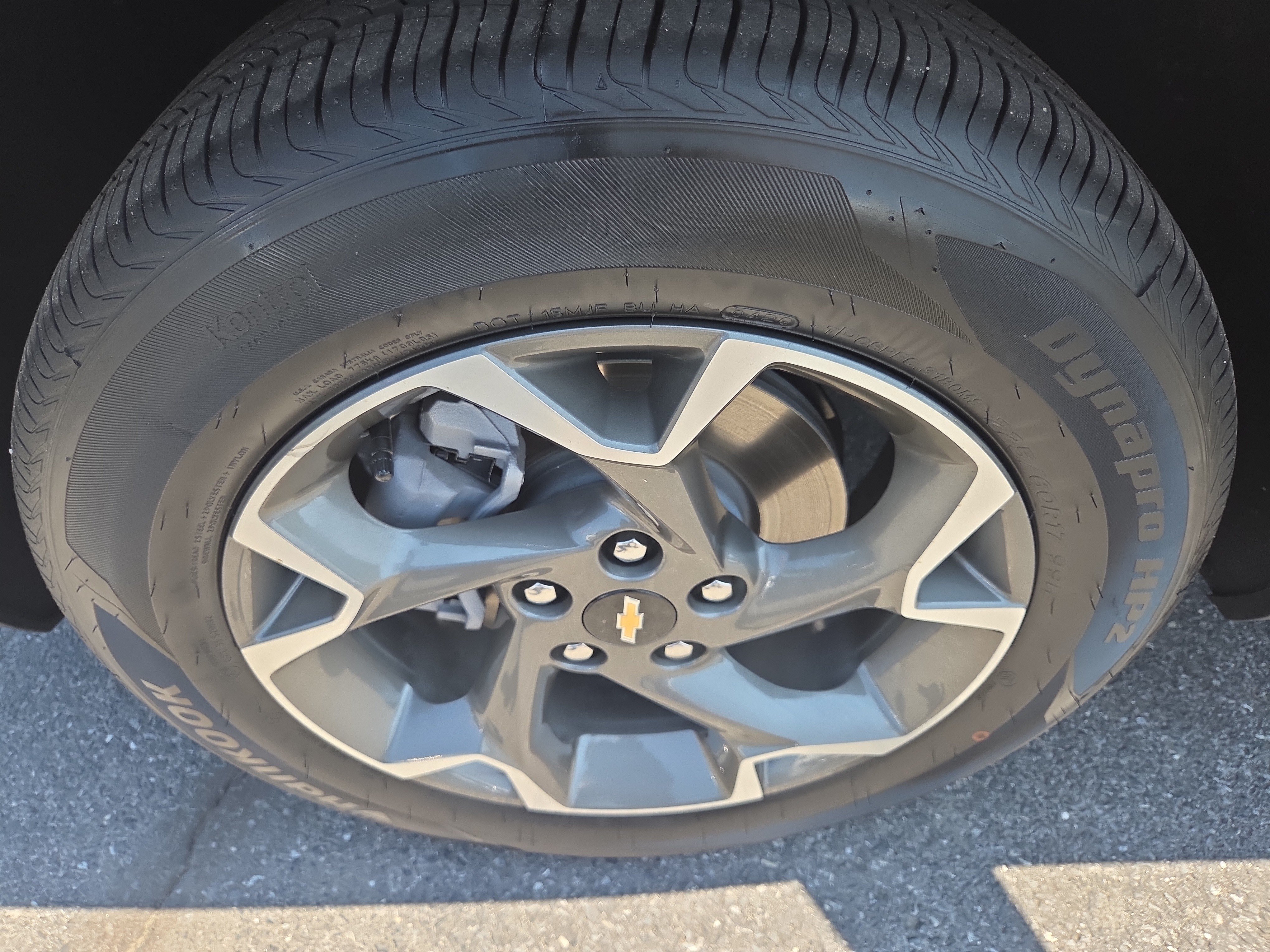 Used 2026 Chevrolet Trax LT FWD image 13