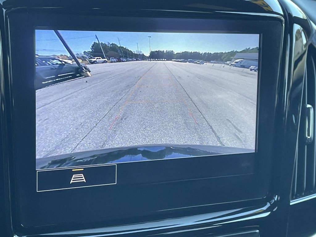 Used 2023 Chevrolet Traverse LT image 20