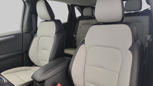 New 2026 Ford Escape SE w/ Class II Trailer Tow Package image 9