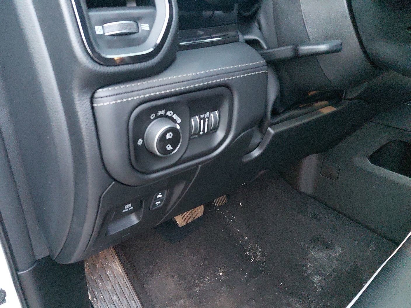 New 2026 RAM 1500 Limited AWD/4WD image 36