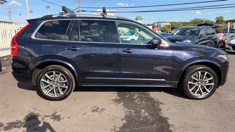 Used 2019 Volvo XC90 T6 Momentum w/ Protection Package Premier AWD/4WD image 7