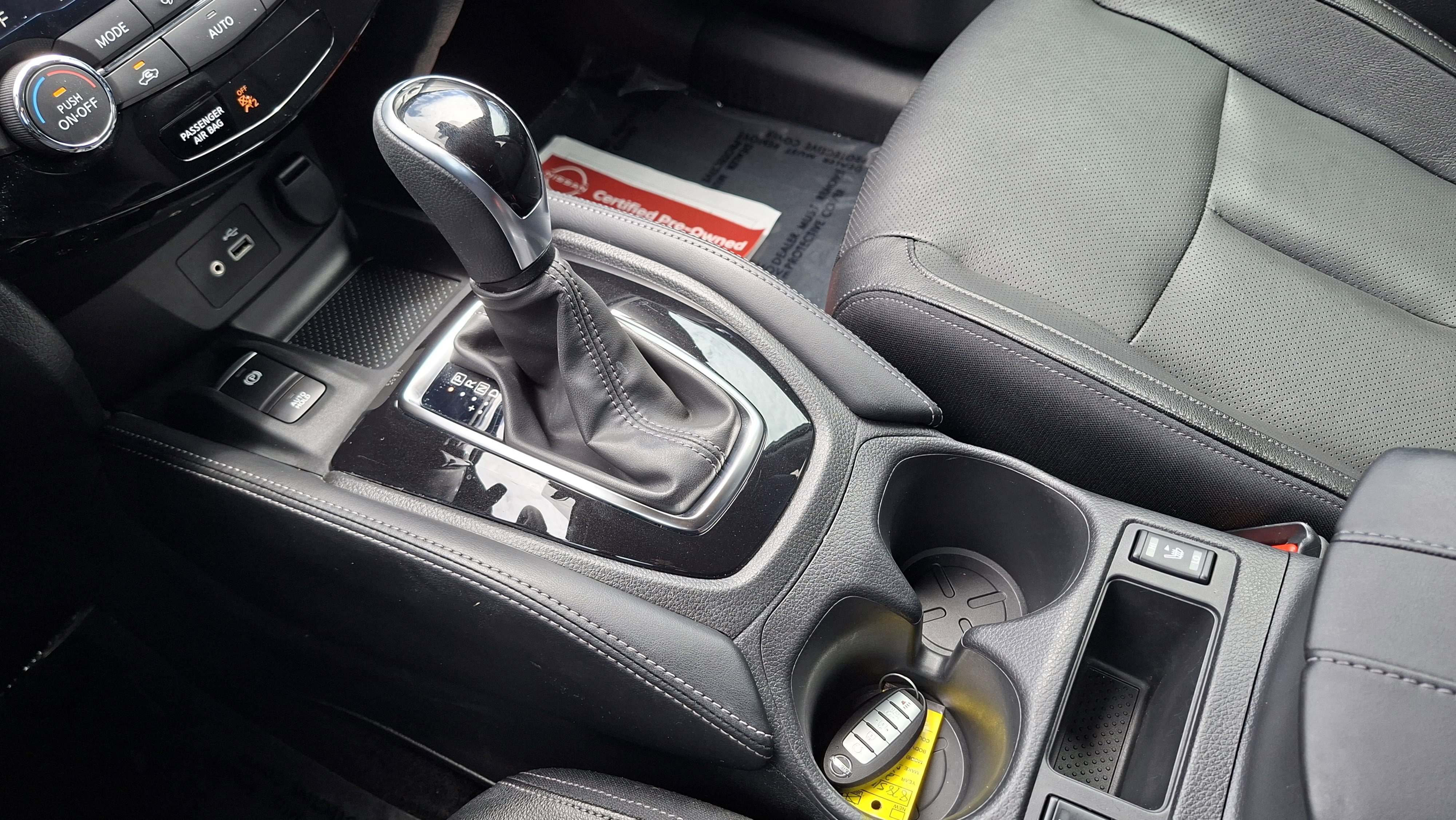 Used 2020 Nissan Rogue SL FWD image 16
