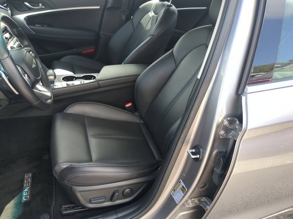 Used 2025 Genesis G70 2.5T RWD image 19