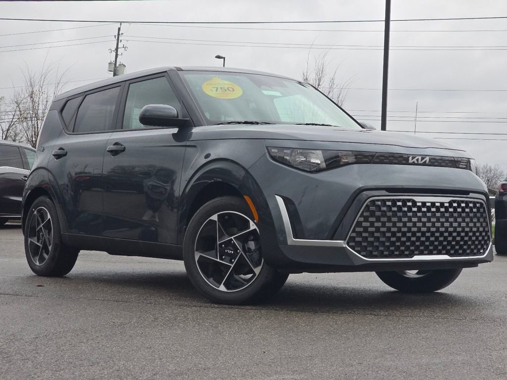 New 2025 Kia Soul EX image 1