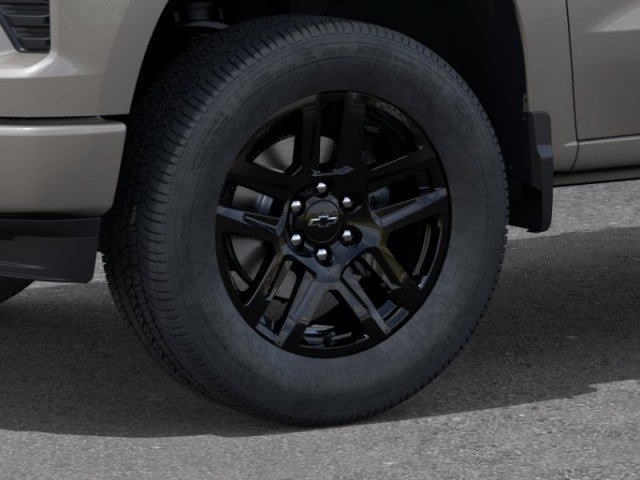 New 2026 Chevrolet Silverado 1500 Custom w/ LPO, Dark Essentials Package AWD/4WD image 9