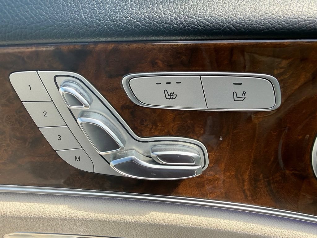 Used 2018 Mercedes-Benz E 300 4MATIC image 23