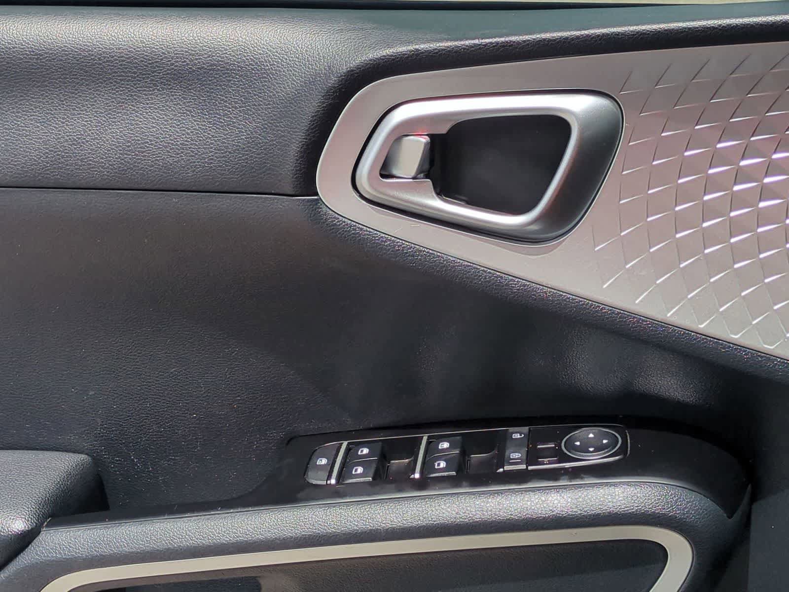 Used 2022 Kia Soul LX FWD image 21