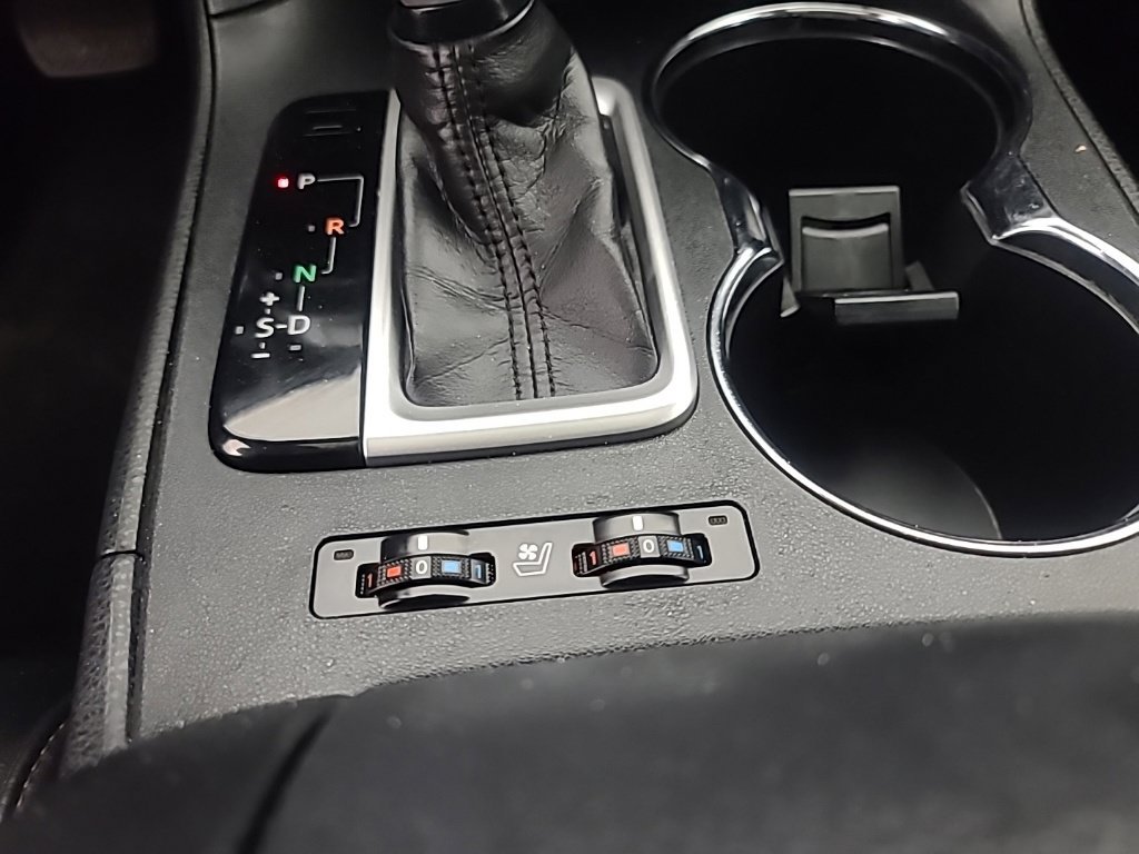 Used 2014 Toyota Highlander Limited FWD image 37