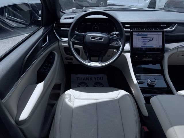 Used 2023 Jeep Grand Cherokee L Limited w/ Luxury Tech Group II AWD/4WD image 40
