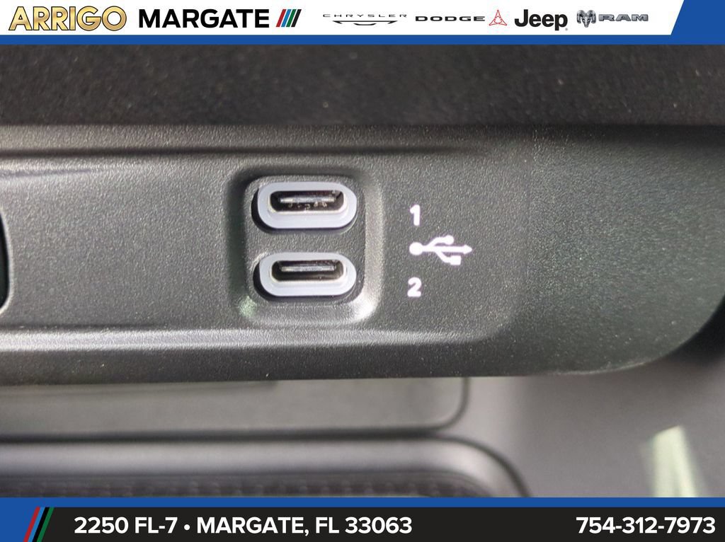 New 2026 Dodge Charger Scat Pack w/ Blacktop Package AWD/4WD image 23